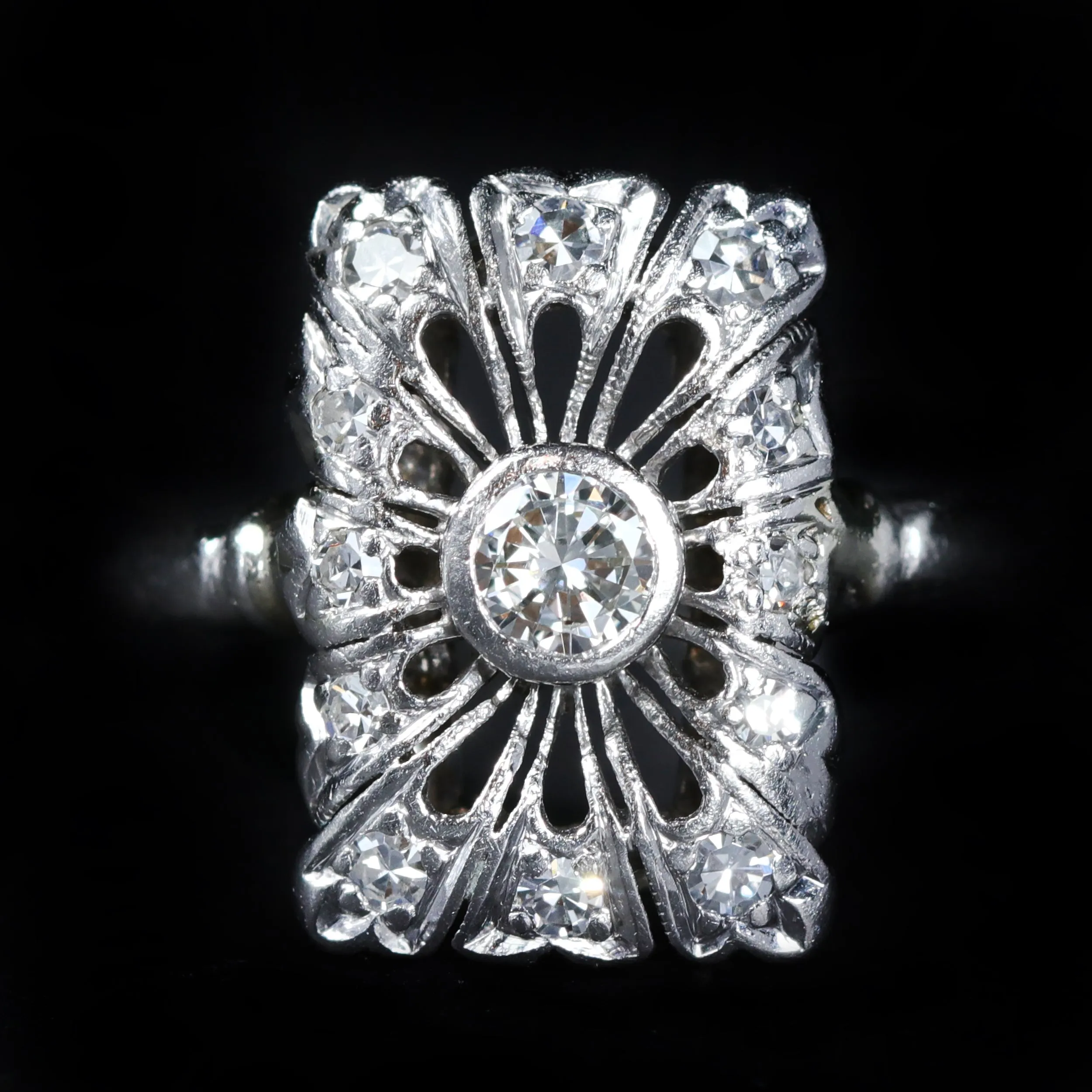 Art Deco Platinum 0.30 CTW Diamond Ring