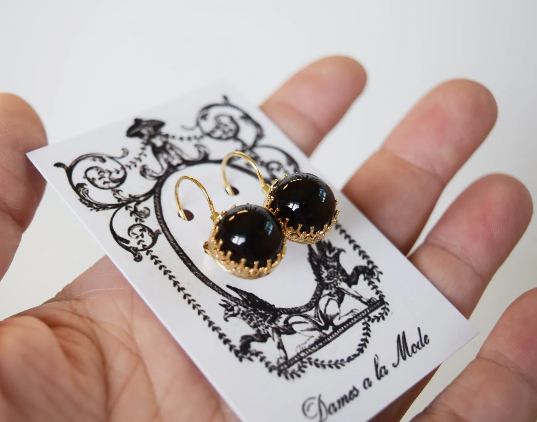 Onyx Crown Earrings - Medium Round