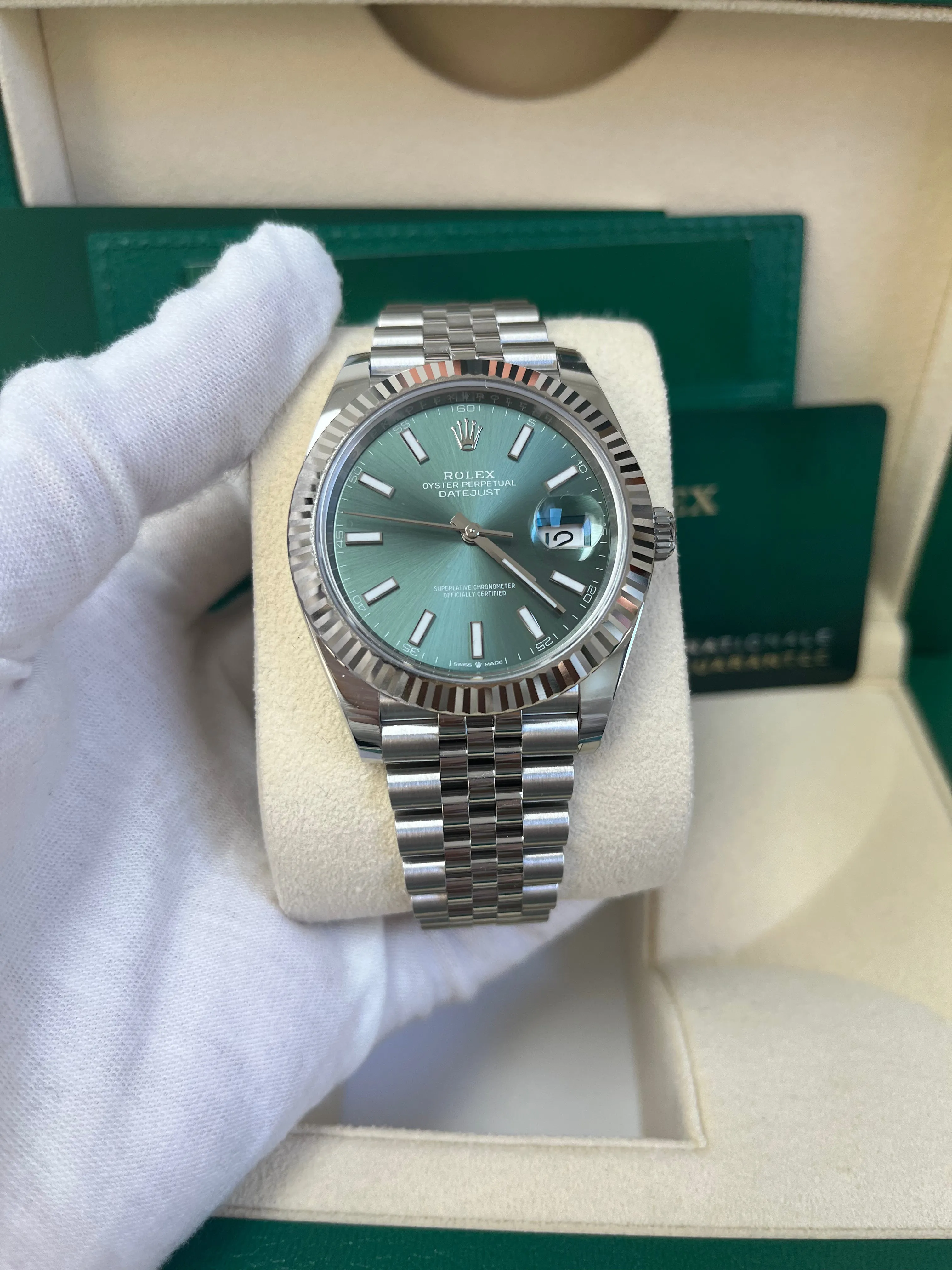 Rolex Datejust Oyster 41 mm Oystersteel Mint Green Dial Fluted Bezel Jubilee Bracelet (Reference # 126334)