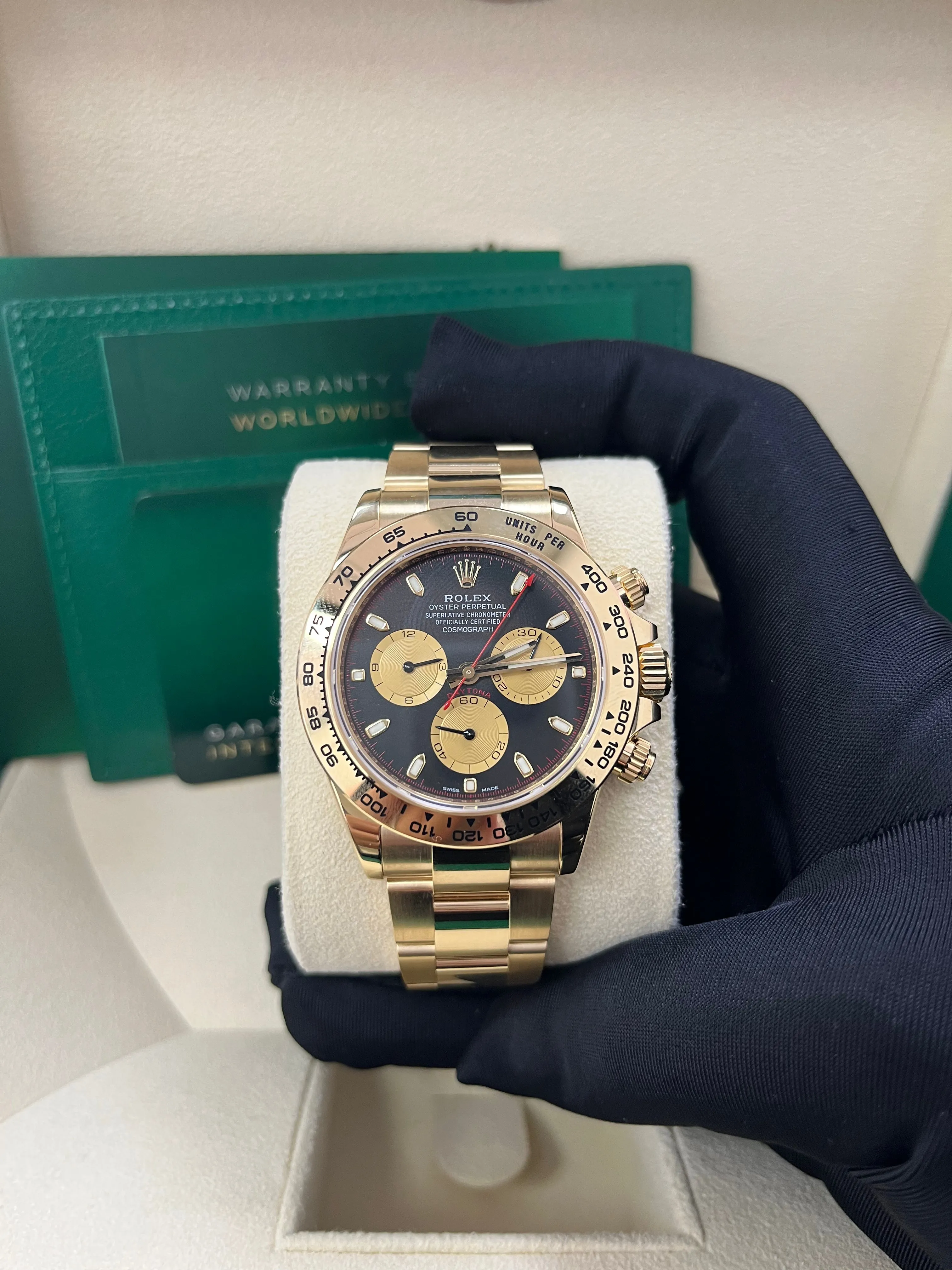 Rolex Daytona Paul Newman Yellow Gold Daytona Black Dial Yellow Subdials 116508