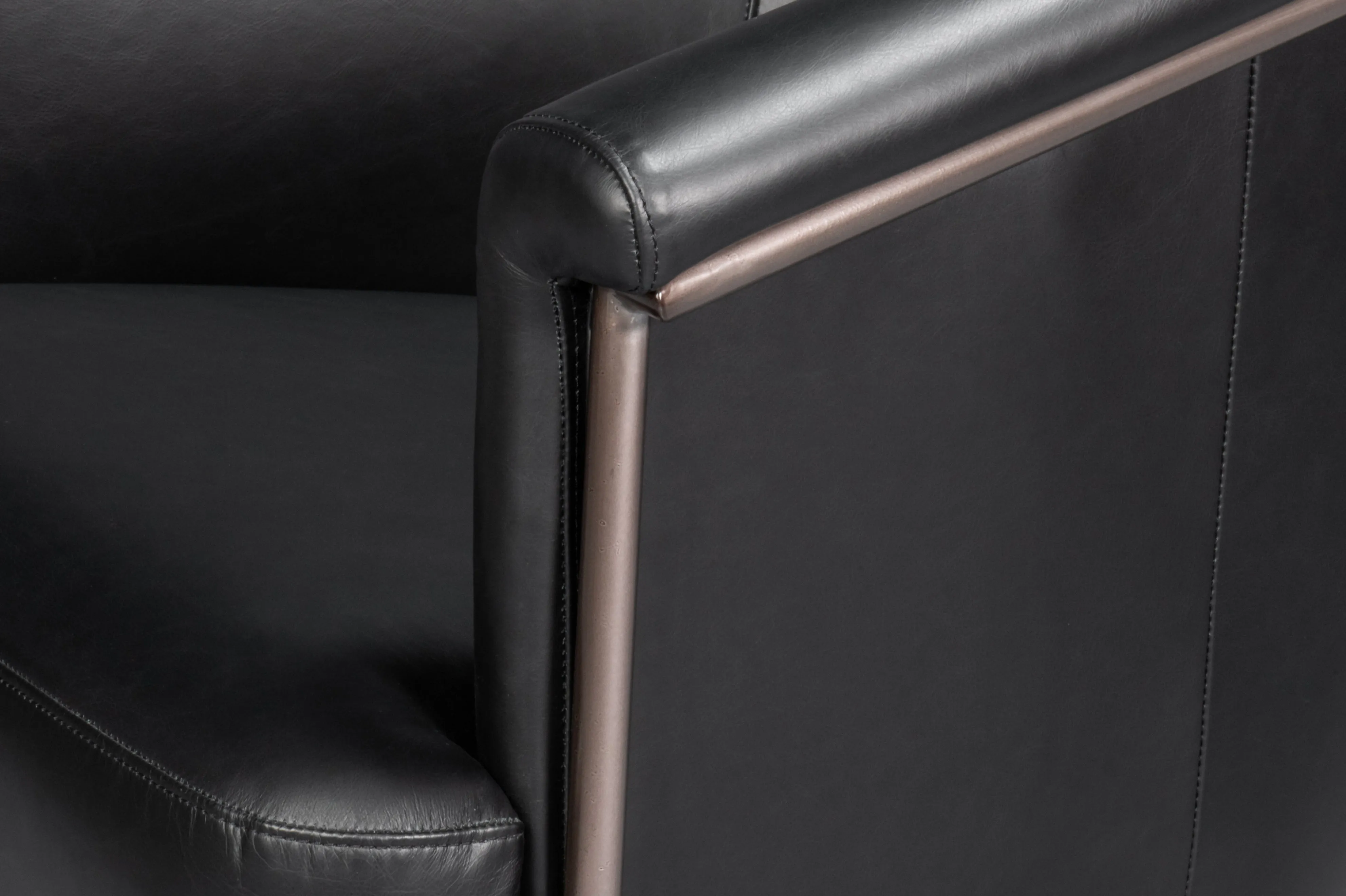 Sarreid - Nagel Distilled Leather Chair Onyx Black - Black - Contemporary